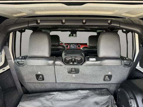 Used 2021 Jeep Wrangler Unlimited Rubicon AWD/4WD image 8