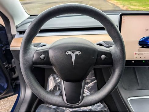 Used 2023 Tesla Model 3 Standard Range RWD image 19