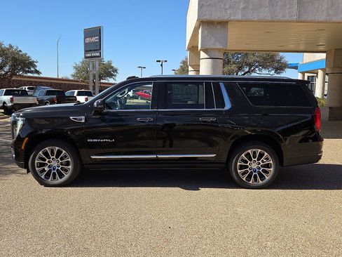 New 2026 GMC Yukon XL Denali w/ Denali Reserve Package AWD/4WD image 2