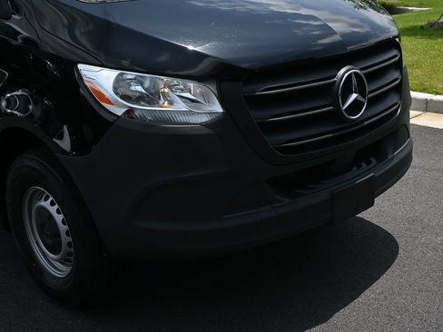 Used 2025 Mercedes-Benz Sprinter 2500 image 30
