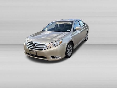Used 2011 Toyota Avalon Limited FWD image 11