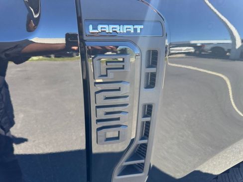 New 2026 Ford F250 Lariat w/ Black Appearance Package image 19