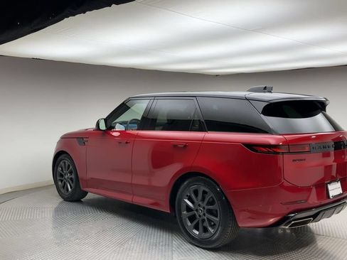 Used 2024 Land Rover Range Rover Sport Dynamic SE AWD/4WD image 4
