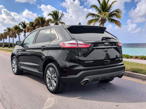 Used 2019 Ford Edge Titanium w/ Equipment Group 301A FWD image 6