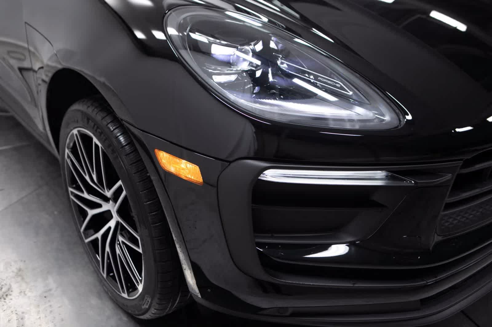 Certified 2026 Porsche Macan AWD/4WD image 12