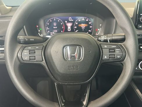Used 2025 Honda Accord SE image 11