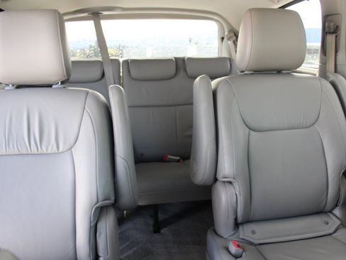 Used 2009 Toyota Sienna XLE image 22