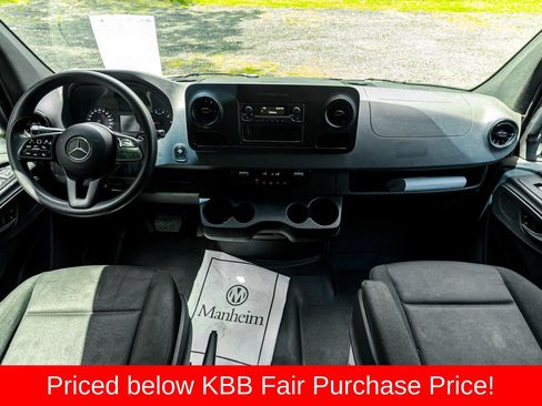 Used 2021 Mercedes-Benz Sprinter 2500 image 15