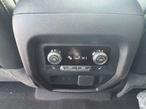 New 2026 GMC Acadia Denali w/ Super Cruise Package image 37