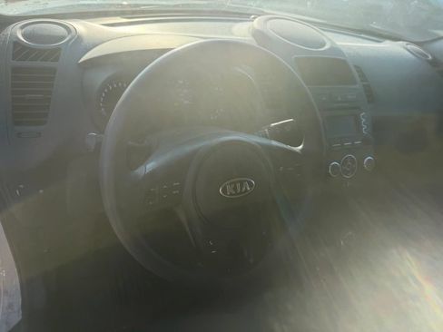 Used 2012 Kia Soul FWD image 6