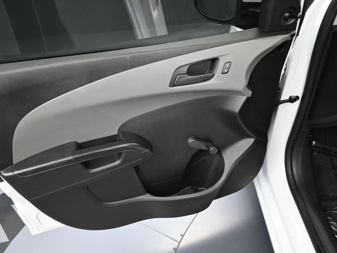 Used 2017 Chevrolet Sonic LT FWD image 13