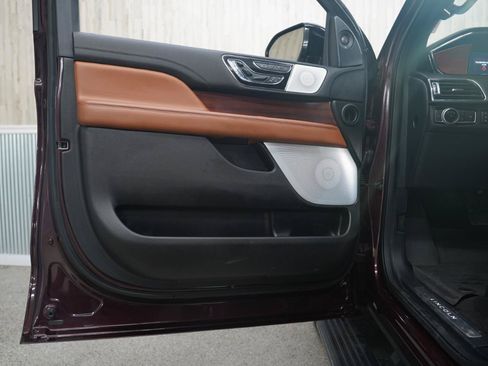 Used 2021 Lincoln Navigator L Reserve w/ Luxury Package AWD/4WD image 29