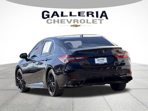Used 2021 Toyota Camry XSE image 5