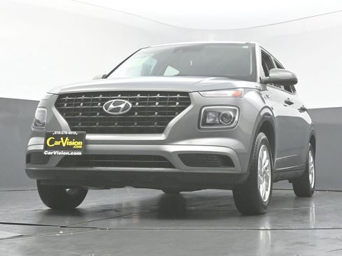 Used 2022 Hyundai Venue SE FWD image 46