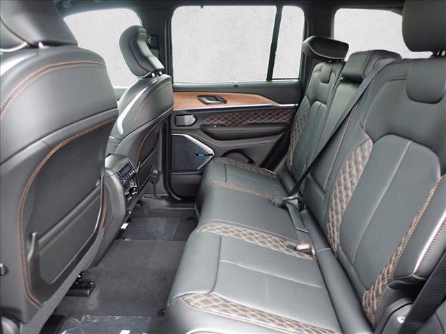 New 2027 Jeep Grand Cherokee Summit AWD/4WD image 10