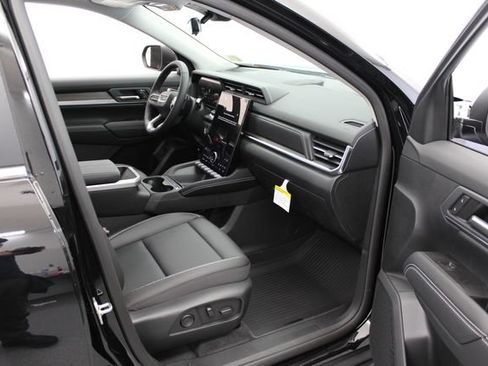 New 2026 GMC Terrain Denali w/ LPO, Black Badging Package AWD/4WD image 19