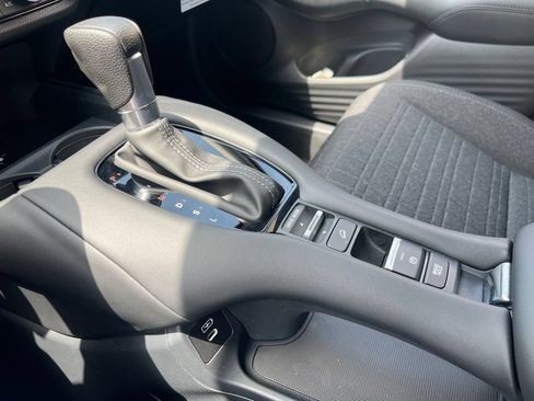 Used 2026 Honda HR-V LX image 18