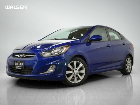 Used 2013 Hyundai Accent GLS w/ Premium Pkg image 1