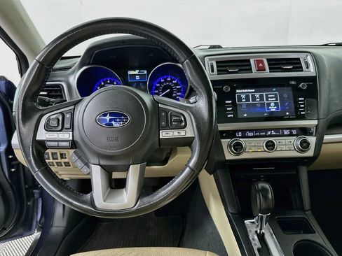 Used 2017 Subaru Outback 2.5i Limited AWD/4WD image 19