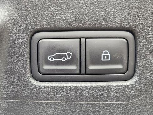 Used 2025 Hyundai Santa Fe Limited image 17