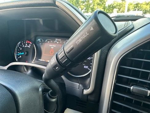 Certified 2018 Ford F250 Lariat w/ Lariat Value Package AWD/4WD image 25