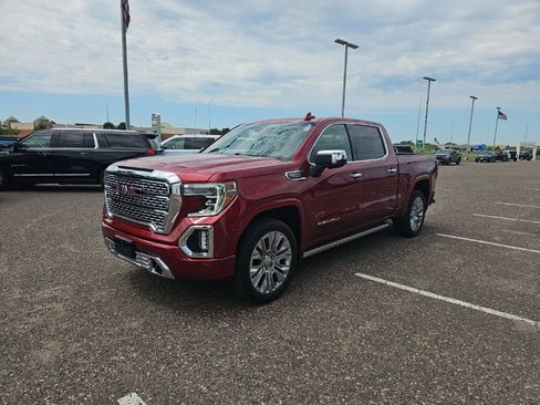 Used 2022 GMC Sierra 1500 Denali w/ Denali Premium Package AWD/4WD image 3