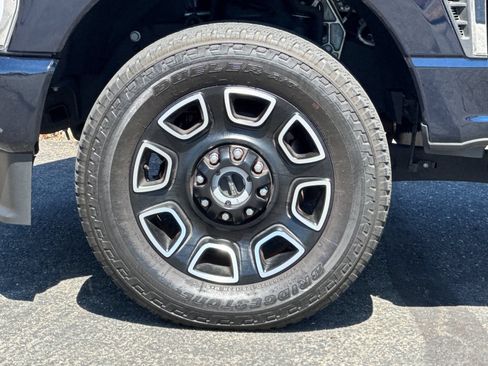 Used 2024 Ford F250 Platinum w/ FX4 Off-Road Package AWD/4WD image 25