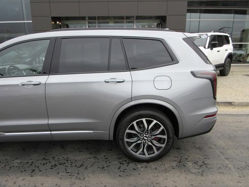 Used 2025 Cadillac XT6 Sport w/ Technology Package image 5