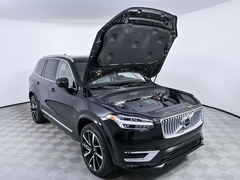 Certified 2024 Volvo XC90 B6 Plus w/ Protection Package Premier image 37