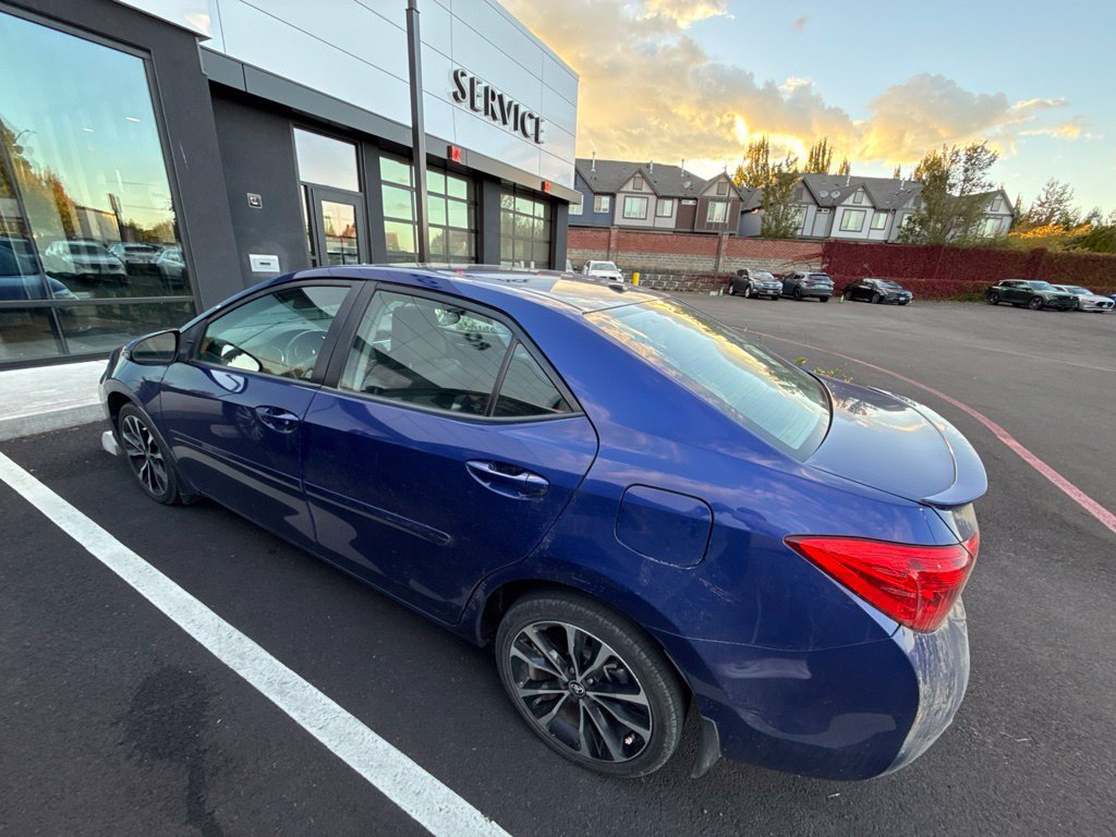 Used 2017 Toyota Corolla XSE FWD image 3