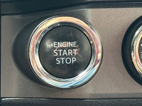 Used 2019 Toyota Tacoma 4x4 Double Cab image 16