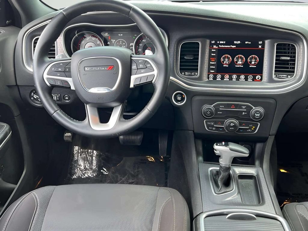 Used 2017 Dodge Charger R/T RWD image 9