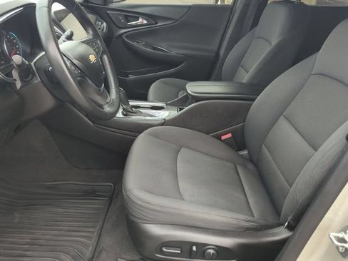 Used 2016 Chevrolet Malibu LT FWD image 11