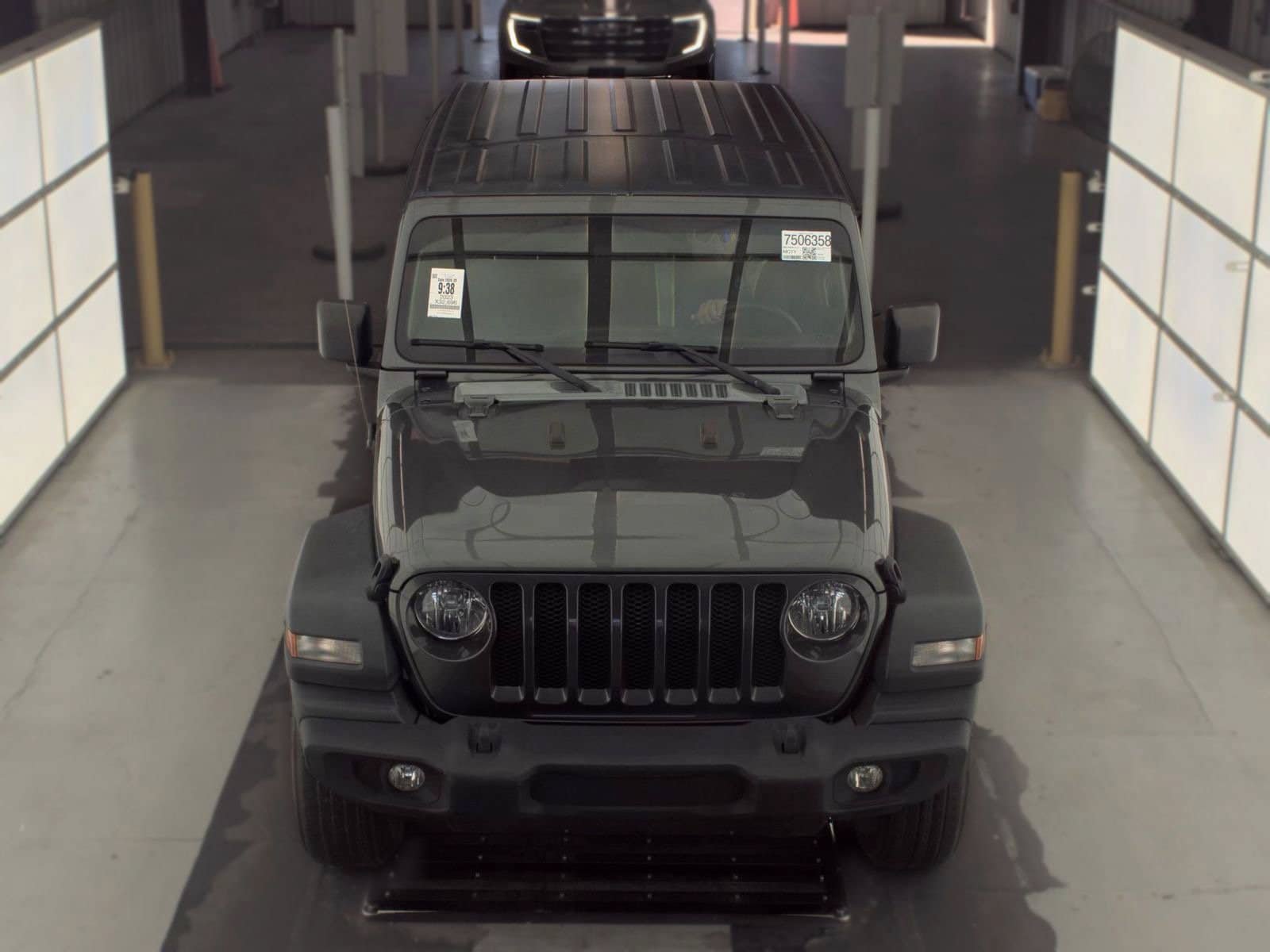 Used 2023 Jeep Wrangler Unlimited Sport AWD/4WD image 9
