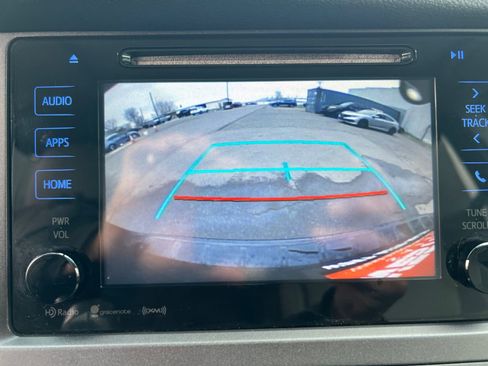 Used 2017 Toyota Sienna XLE image 23