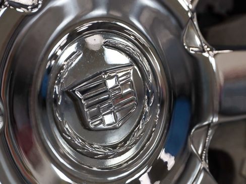 Used 2008 Cadillac XLR RWD image 10