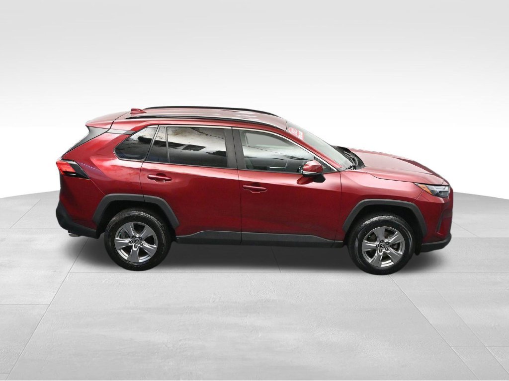 Used 2022 Toyota RAV4 XLE AWD/4WD image 33