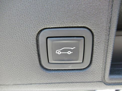 Used 2021 GMC Terrain SLT w/ Infotainment Package II image 35