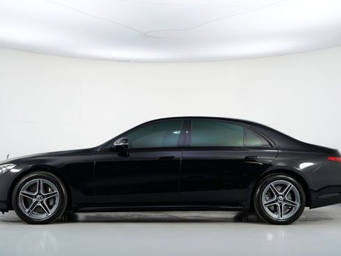 Used 2022 Mercedes-Benz S 500 4MATIC w/ AMG Line Package image 9