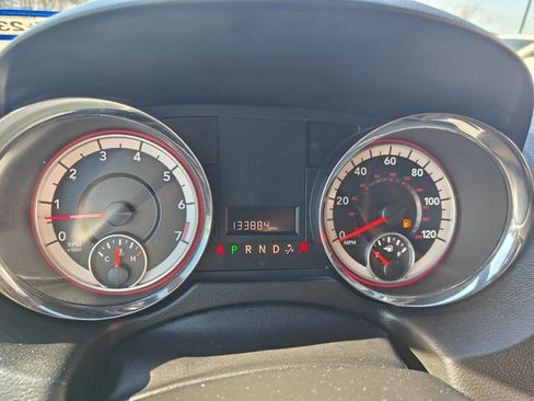 Used 2017 Dodge Grand Caravan SXT FWD image 13