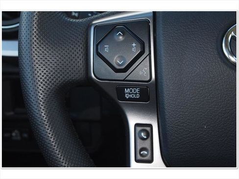 Certified 2019 Toyota Tacoma SR5 image 37