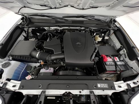 Used 2019 Toyota Tacoma Limited AWD/4WD image 26