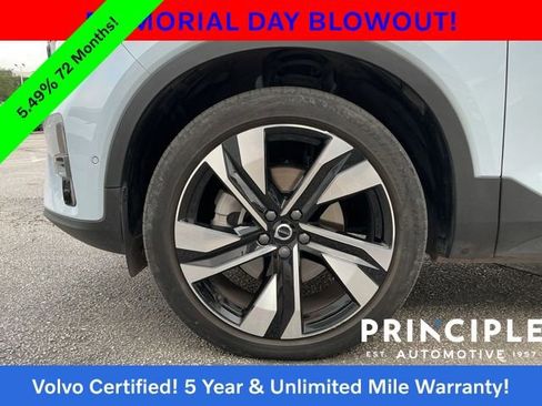 Certified 2024 Volvo XC40 B5 Ultimate w/ Protection Package Premier AWD/4WD image 10