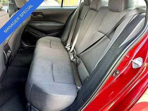 Used 2025 Toyota Corolla LE FWD image 17
