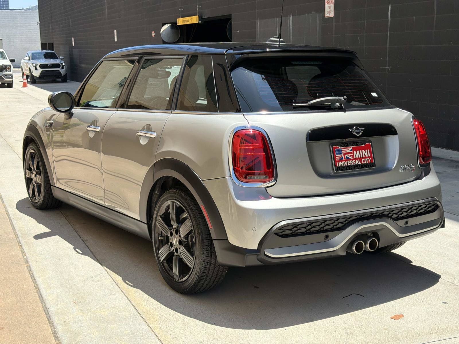 Used 2023 MINI Cooper S FWD image 4