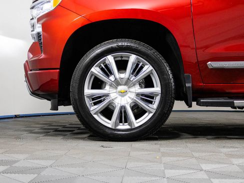 Used 2024 Chevrolet Silverado 1500 High Country w/ High Country Premium Package image 47