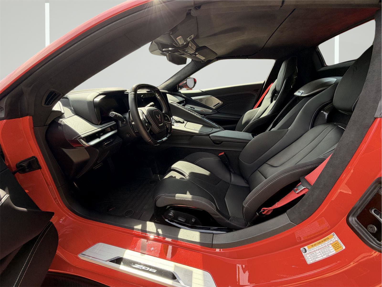 Used 2023 Chevrolet Corvette Z06 w/ Z07 Performance Package RWD image 17