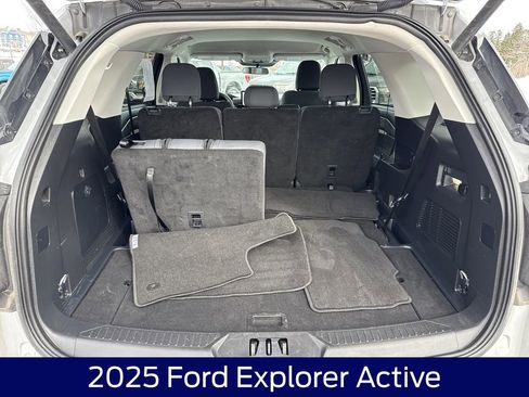 Used 2025 Ford Explorer Active image 16