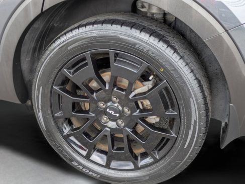 Used 2022 Kia Telluride EX w/ EX Premium Package AWD/4WD image 9