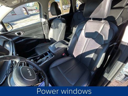Used 2025 Kia Sorento S w/ Panoramic Sunroof Package image 31